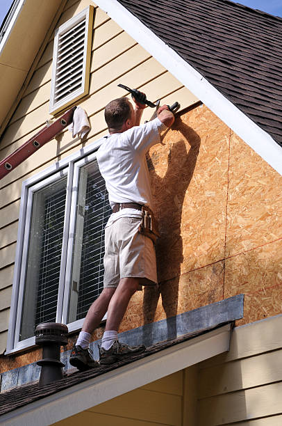 Affordable siding repair and maintenance services in Edna, TX